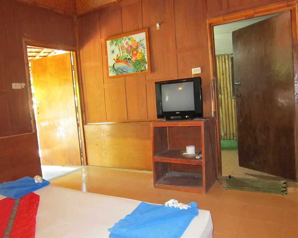 Bamboo Mountain View Phi Phi Resort Buitenkant foto