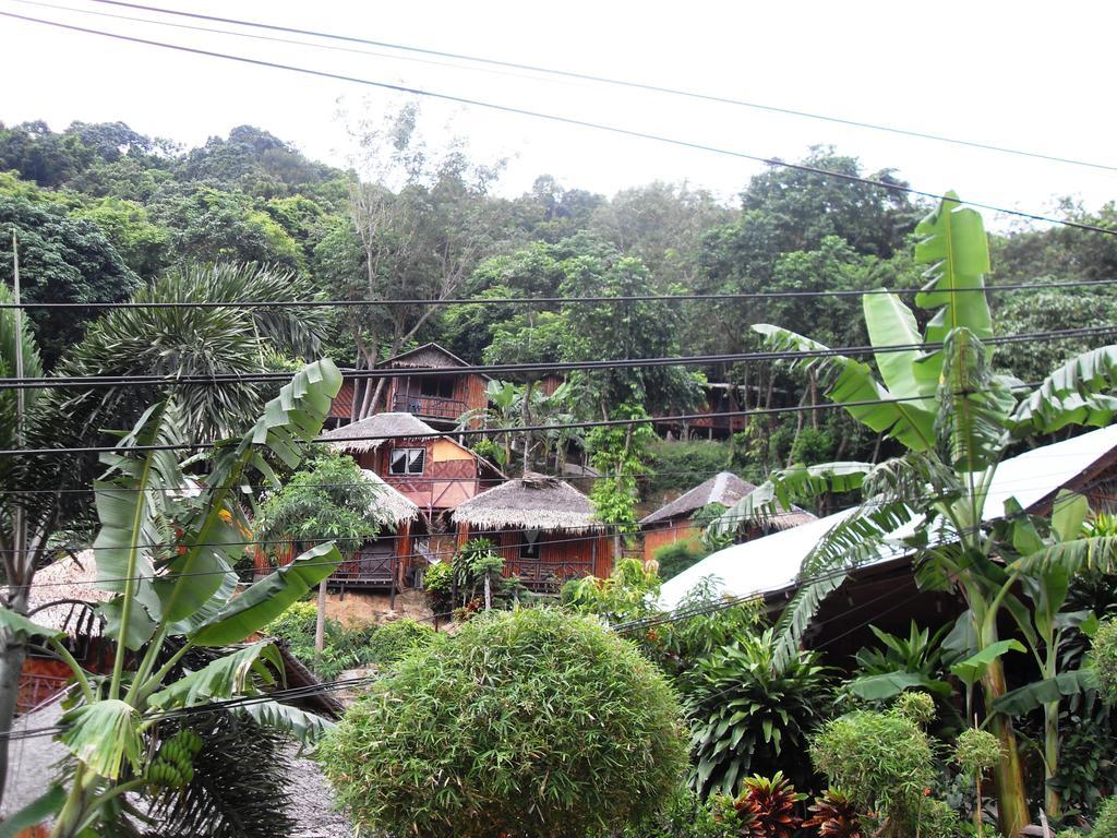 Bamboo Mountain View Phi Phi Resort Buitenkant foto